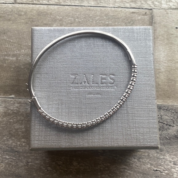 Zales diamond bangle - Picture 1 of 5